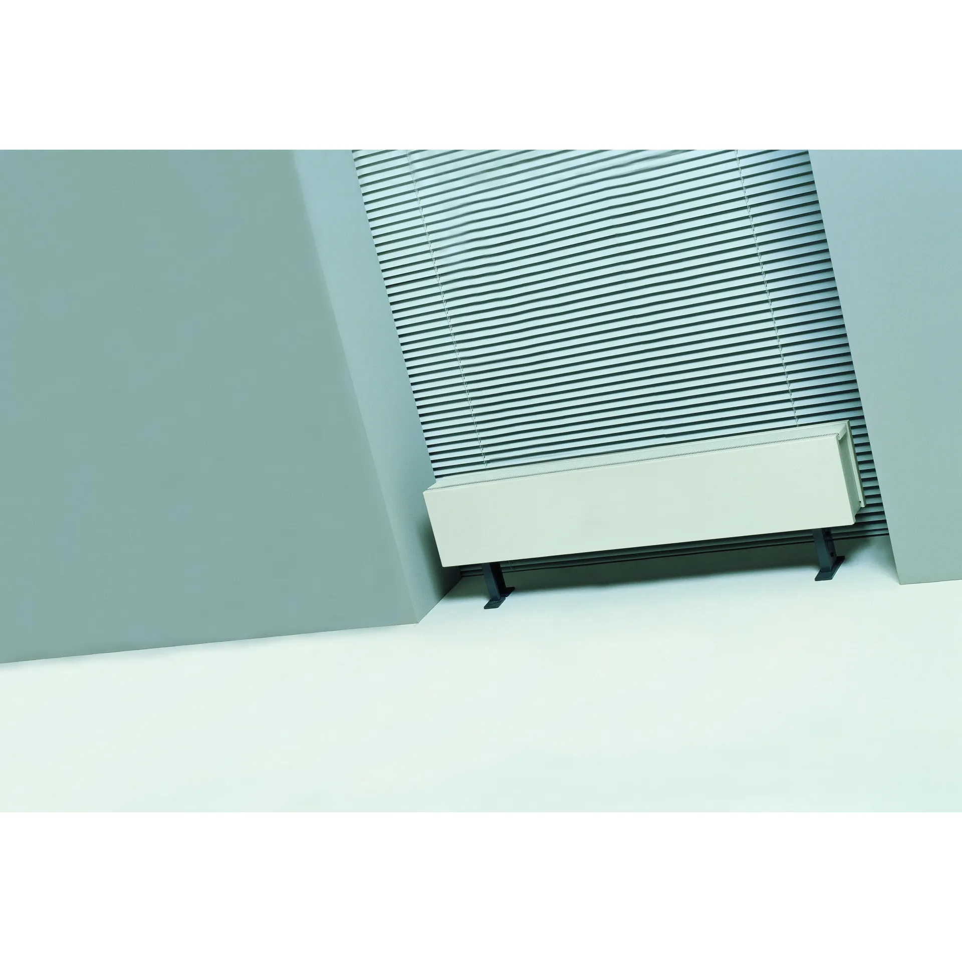 1711113018-lineaplus_freestanding_white_interior_intro_no_bed_hr.jpg slide-3